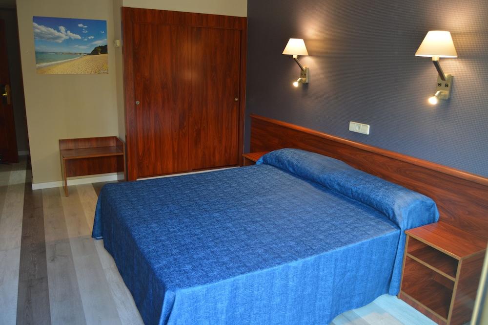 Hotel Acacias Suites & Spa Lloret de Mar Exterior foto